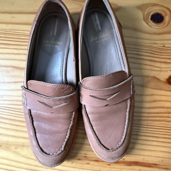 Sam Elderman | Size 6 | Classic Tan Loafers - Picture 7 of 7